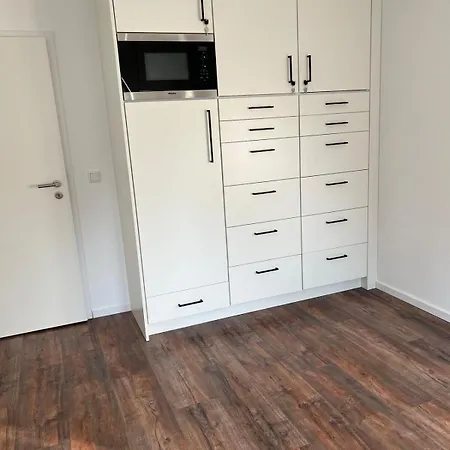 Modern Semi-detached House With Fantastic Views Apartamento Vlotho